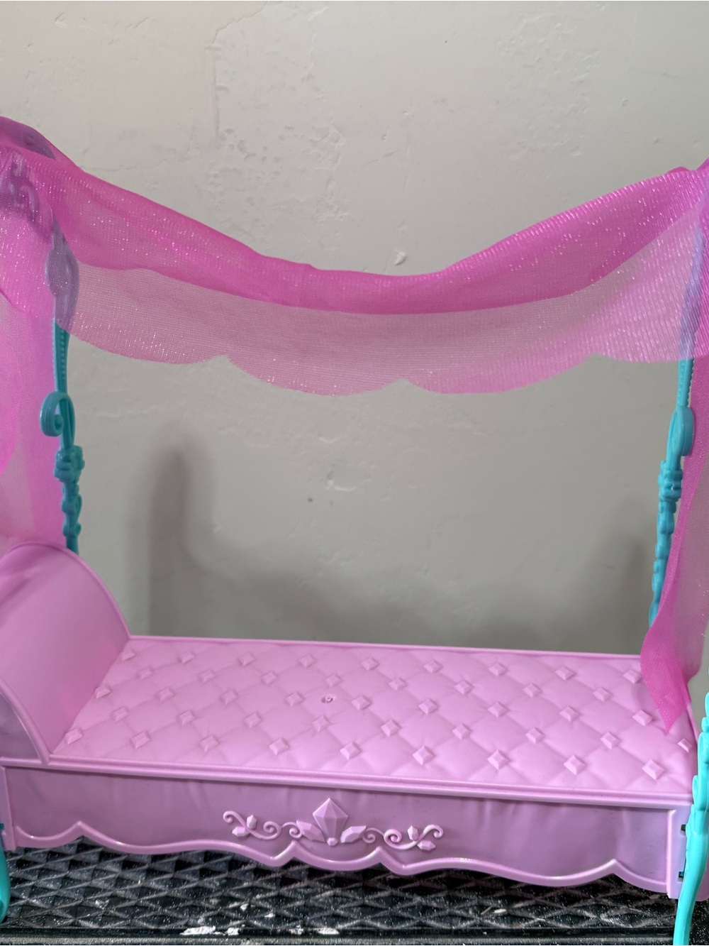 Barbie Pink Canopy Bed